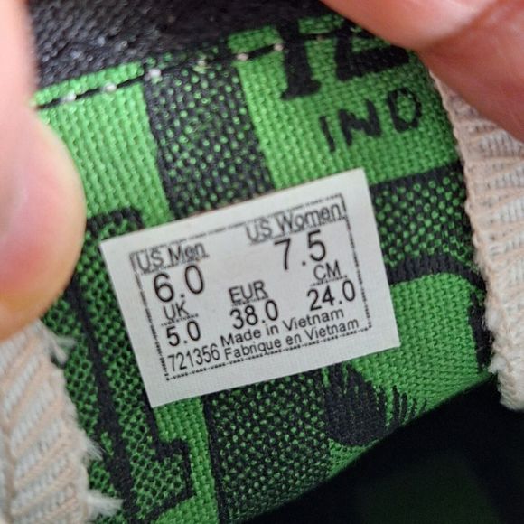 Vans Off The Wall Marvel HULK Slip-On Shoes Checkerboard Hulk Feet Women Sz 7.5 - Picture 11 of 11